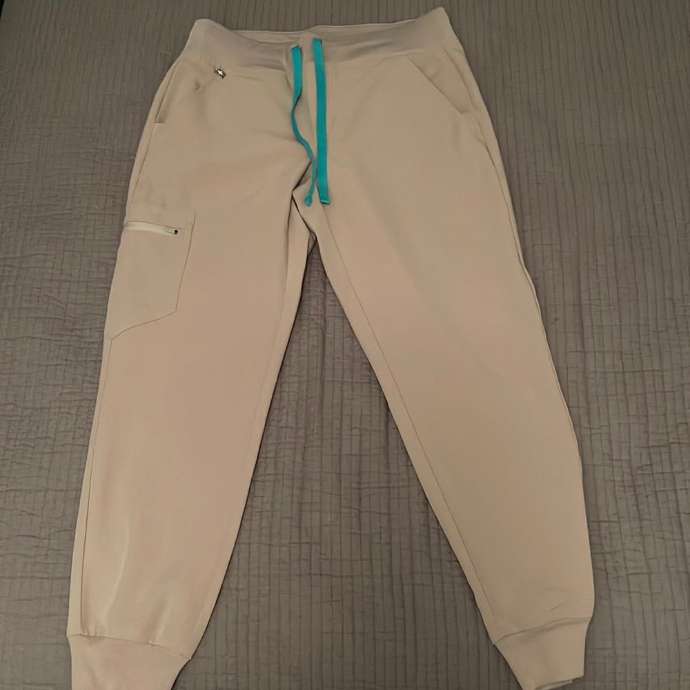 FIGS Zamora scrub joggers (Boulder)
